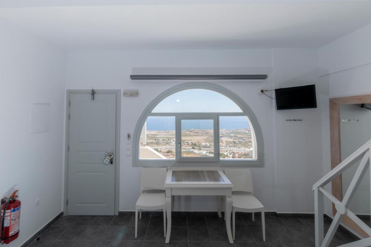 Erato Apartments Fira  Extérieur photo