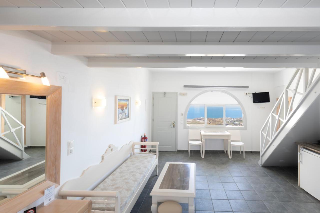 Erato Apartments Fira  Extérieur photo