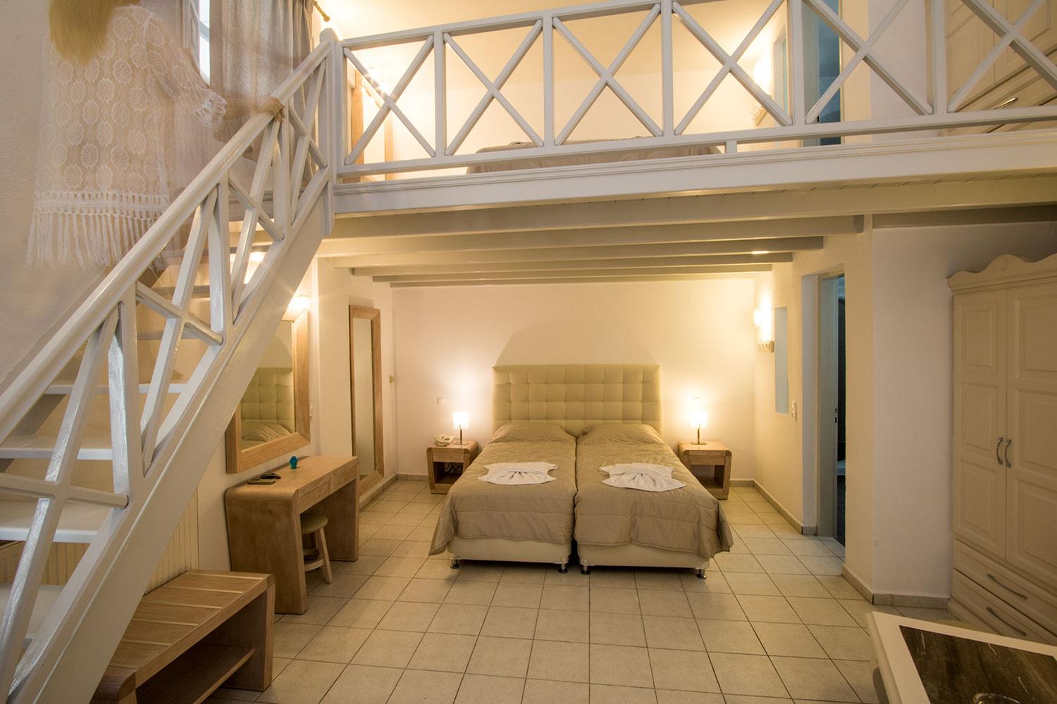 Erato Apartments Fira  Extérieur photo