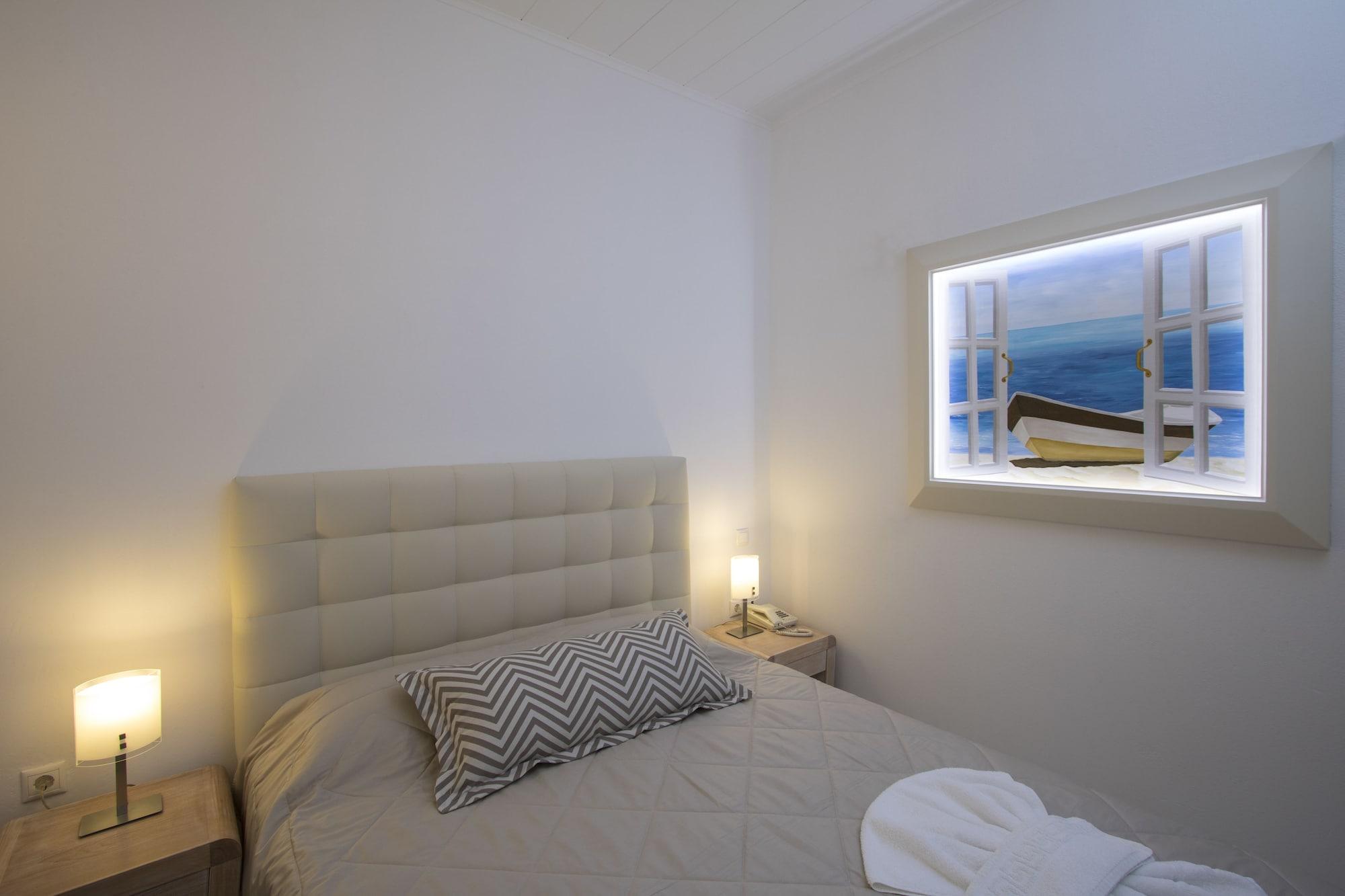 Erato Apartments Fira  Extérieur photo
