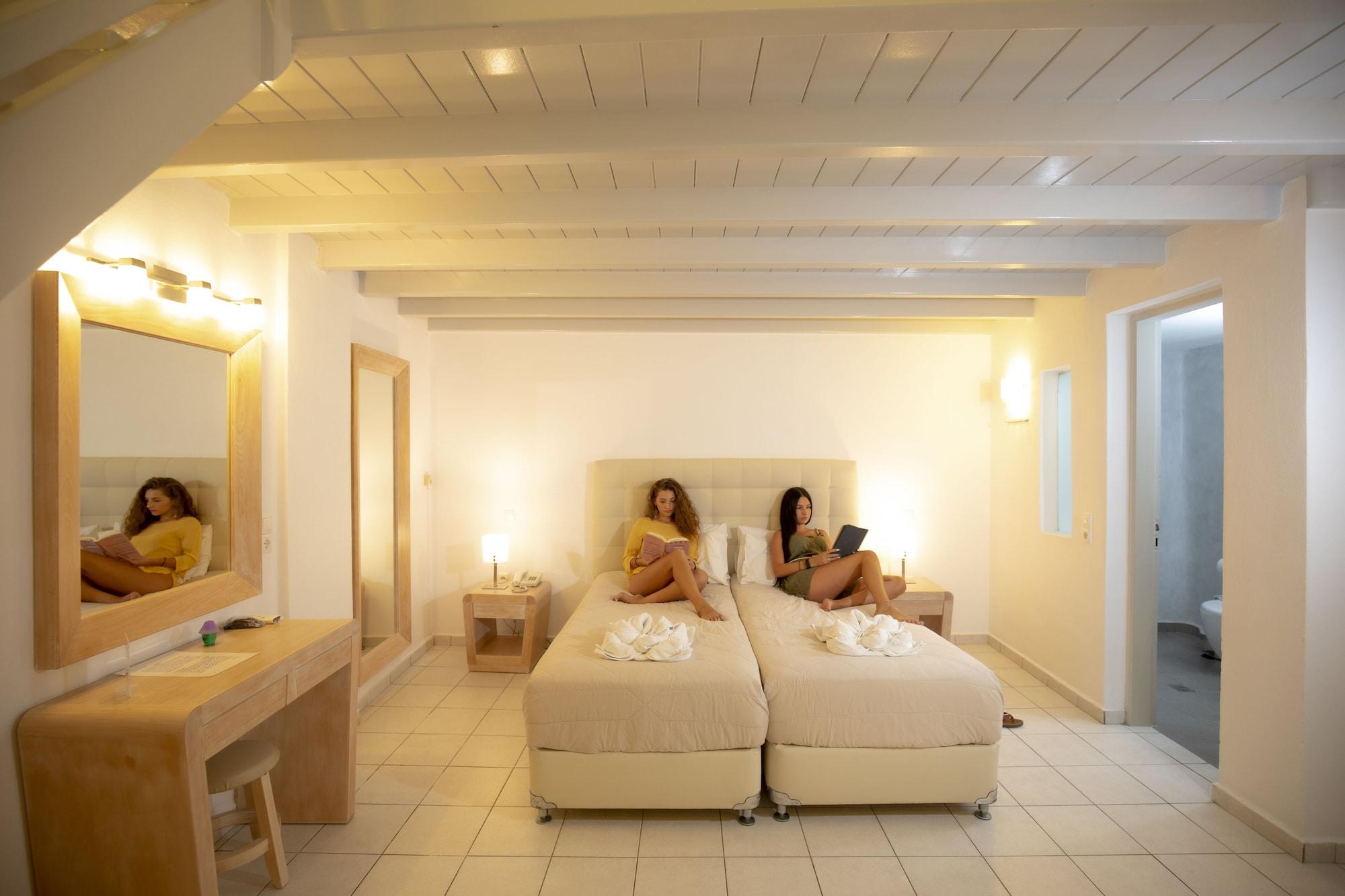 Erato Apartments Fira  Extérieur photo