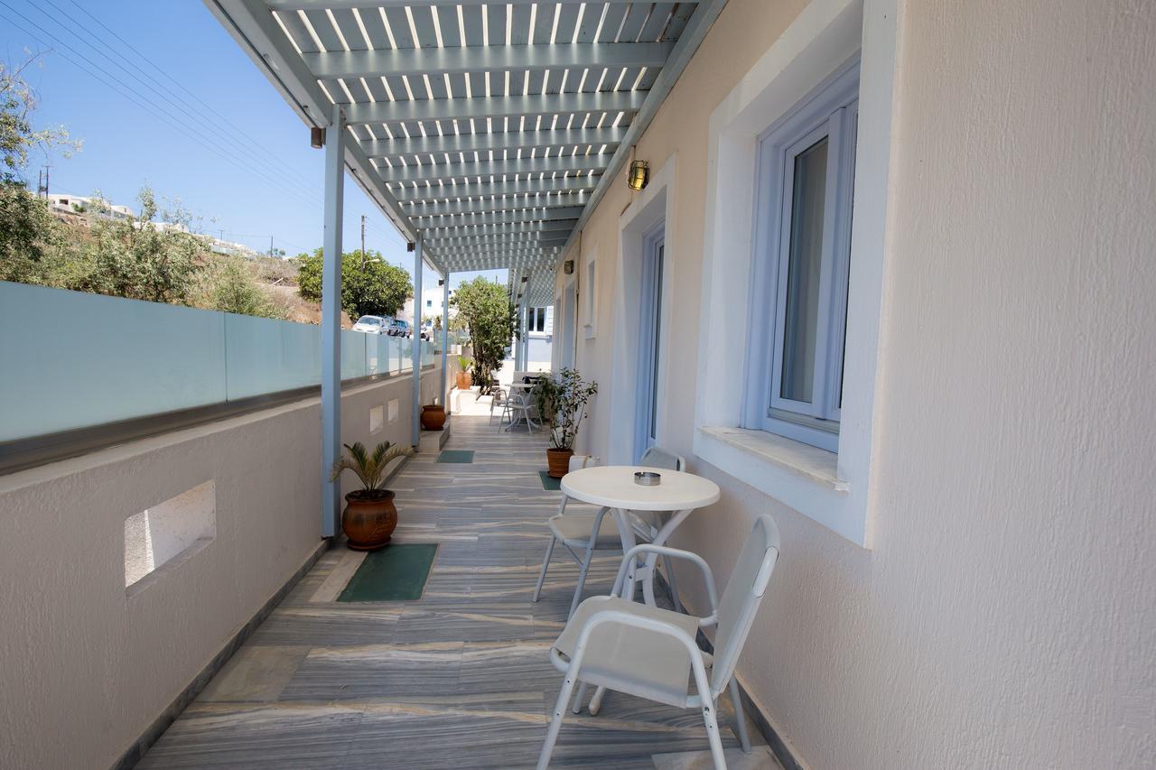 Erato Apartments Fira  Extérieur photo